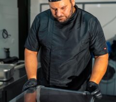 Konoba-kamen-a-la-cart-restoran-restaurant-zadar-crno-grill-cover-jelovnik-rezervacije-reservation-table-booking-Juneći-ćevapi-veliki-mali
