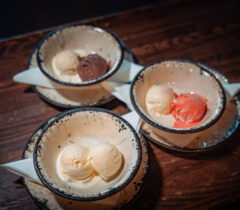 Konoba-kamen-a-la-cart-restoran-restaurant-zadar-crno-grill-cover-jelovnik-rezervacije-reservation-table-booking-desert-cake-kolač-ice-cream-sladoled-gelatoi-eis