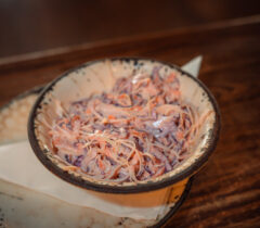 Konoba-kamen-a-la-cart-restoran-restaurant-zadar-crno-grill-cover-jelovnik-rezervacije-reservation-table-booking-coleslaw-salata-insalad-salad