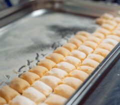 Konoba-kamen-a-la-cart-restoran-restaurant-zadar-crno-grill-cover-jelovnik-rezervacije-reservation-table-booking-Ravioli-Kroketi-Njoki-domaći-njoci