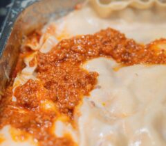 Konoba-kamen-a-la-cart-restoran-restaurant-zadar-crno-grill-cover-jelovnik-rezervacije-reservation-table-booking-baby-lasagna-lasagne-lasagna-lazanje