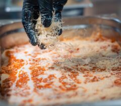 Konoba-kamen-a-la-cart-restoran-restaurant-zadar-crno-grill-cover-jelovnik-rezervacije-reservation-table-booking-baby-lasagna-lasagne-lasagna-lazanje